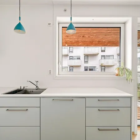Modern & Spacious Apartamento Bergen