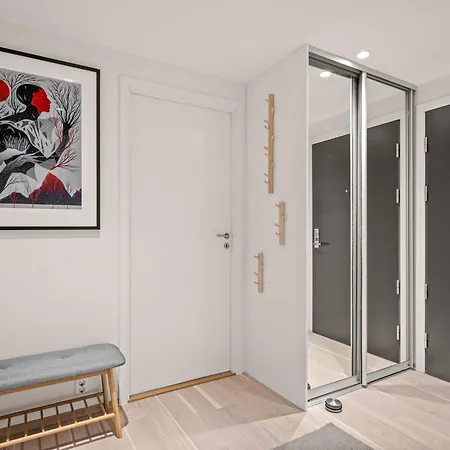 Modern & Spacious *