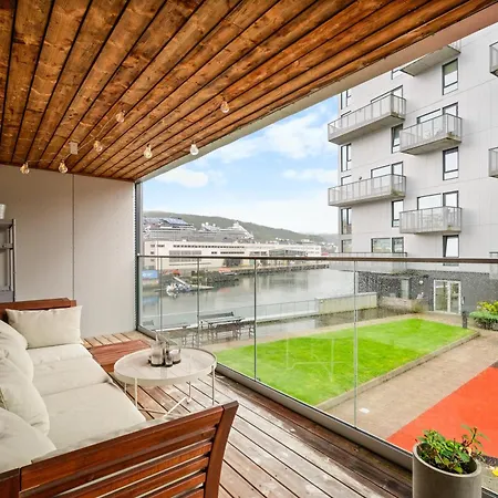 Modern & Spacious Apartment Bergen